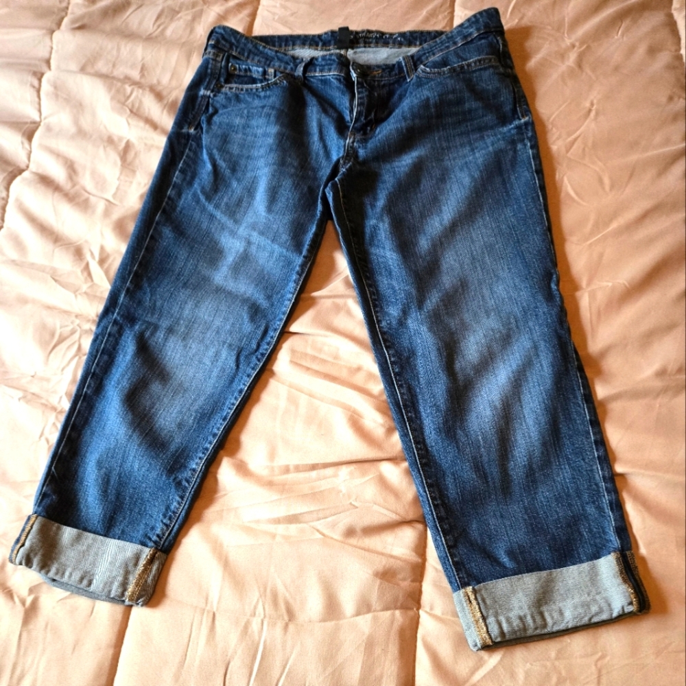 Classic Blue Women's Capri Jeans